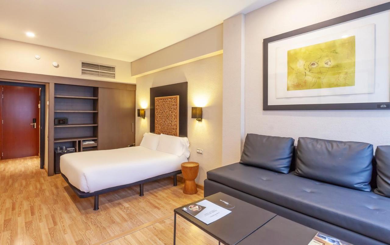 Hotel Derby Barcelona Bagian luar foto