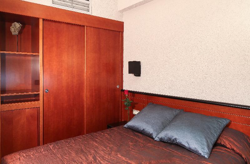 Hotel Derby Barcelona Bagian luar foto